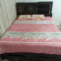 تخت و میز آرایشی