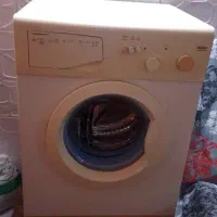 ماشین لباسشویی تمیز