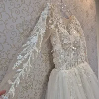 لباس عروس مزون‌دوز همراه ژپون و تاج و کاور|لباس|تهران, پرستار|دیوار