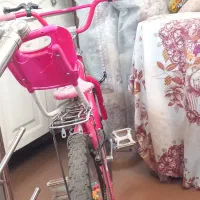 دوچرخه دخترانه سالم تمیز یک ملیونو پنصد هزار|دوچرخه، اسکیت، اسکوتر|نسیم‌شهر, |دیوار