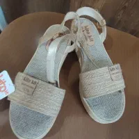 کیف بوفالو|کیف، کفش، کمربند|اصفهان, خانه اصفهان|دیوار