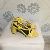 صندل مجلسی زرد