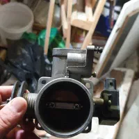 دریچه گاز به همراه سنسورهای اصلی سوویسی|قطعات یدکی و لوازم جانبی|رشت, لاکانی|دیوار