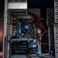 کیس نیمه گیمینگ ssd i5 مفت