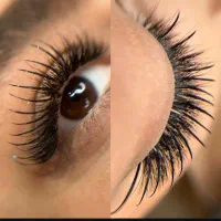 نیازمند مژه کار حرفه ای