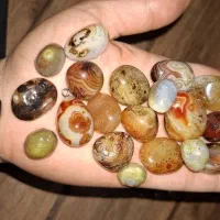 سنگ عقیق ‌.سلیمانی .باباقوری
