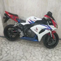 cbr1000rrمدل۲۰۰۷ سالم به شرط|موتورسیکلت|تهران, میدان ولیعصر|دیوار