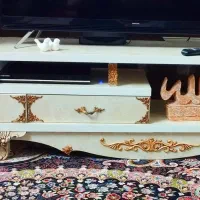 میز تلویزیون ، آینه و شمعدان،ویترین