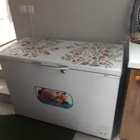 میز و صندلی مغازه .یخچال .گاز .هود