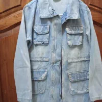 کت لی ، پالتو زرشکی ، کاپشن زرشکی