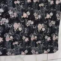 ۲تا پارچه نمازی و۱ کرپ اعلا وسنگین چادری ۶ متری