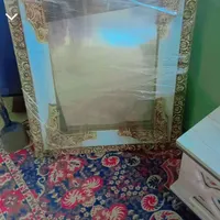 آینه همراه با قاب دورش ۳۰۰ هزار تومن .