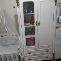 تخت گهواره و کمد بچه