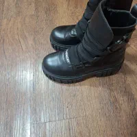 بوت مشکی چرم