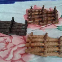 چوب لباسی چوبی قدیمی