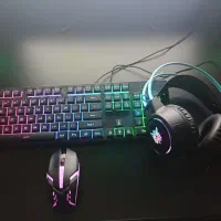 کیبورد هدست و موس گیمینگ همه باهم