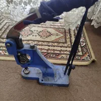 دستگاه دکمه زن