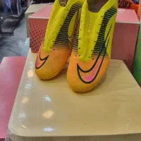 کفش ورزشی|تجهیزات ورزشی|کاشان, باهنر|دیوار