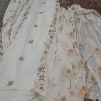 پرده دوعدد با لباس همه درحدنو