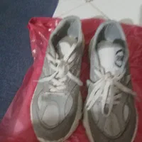 فروش سه جفت کفش به قیمت مناسب.هرکدام سیصد تومان
