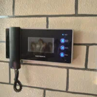 تعمیرات و نصب آیفون های تصویری با یکسال گارانتی|خدمات پیشه و مهارت|شاهینشهر, طالقانی|دیوار