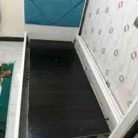 دو عدد تخت یکنفره چوبی سالم|تخت و سرویس خواب|اندیشه, اندیشه فاز ۴|دیوار