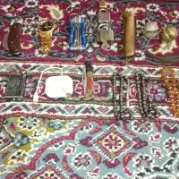 اشیا و آچار و چیزایی که داخل عکس هس به فروش میره