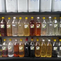 اسانس سیب و کشمش و رنگ خوراکی