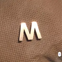 پلاک طلای حروف M