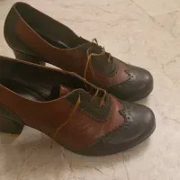 کفش راحت و شیک در حد نو