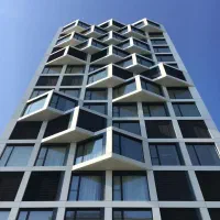 فروش واحد ۹۳ متری/دریاچه چیتگر/قرداد محضری