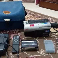 دوربین فیلمبرداری و تب لت سامسونگ|دوربین عکاسی و فیلم‌برداری|تهران, جنت‌آباد مرکزی|دیوار