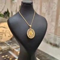 مدال ورساچه با زنجیر بدون اجرت ومالیات فقط ۱۰ درصد|جواهرات|رشت, فلسطین|دیوار