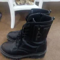 بوت زنانه یا دخترانه سایز 39