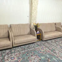 مبل تازه بازسازی شده