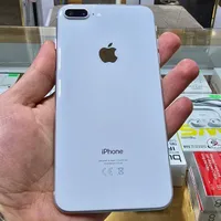 اپل iPhone 8 Plus با حافظهٔ ۶۴ گیگابایت