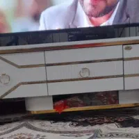 میزتلوزیون سفید سالم درحد نو