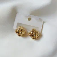 گوشواره مدرن طلایی