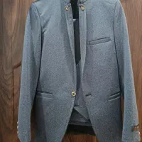 کت‌و شلوار در حد نو