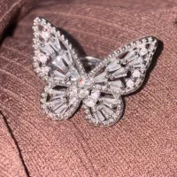 انگشتر پروانه