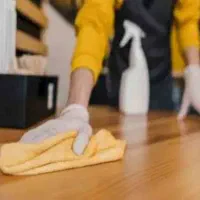 نظافت منزل و مراقبت از سالمند