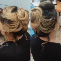 شنیون کار حرفه ای|خدمات آرایشگری و زیبایی|پارس‌آباد, |دیوار