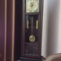 ساعت دیواری پایه دار