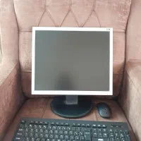 مانیتور وکیبورد وموس