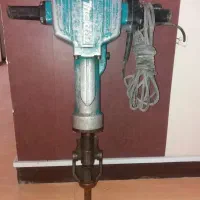 چکش تخریب ۳۲ کیلویی قدرتمند Makita HM1801