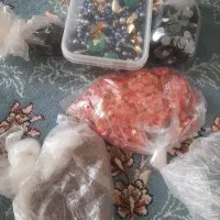 منجق و مرواریدو ملیله قاطی هستن