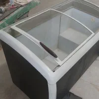 یخچال صندوقی تازه رنگ شده و موتور نو شده