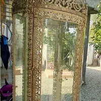 بوفه در حد نو فاقد شیشه های داخلش