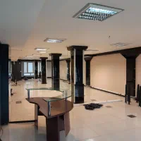 205 متر سند اداری بر میدان ونک/ 10 متر تابلوخور