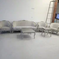 مبل سبک نئو کلاسیک به همراه جلو مبلی و عسلی